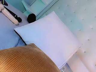 le modèle camilavasquezz est en webcam porno dans un show sur le site camsoda, il possède les tags suivants: anal toys,average,big balls,big cock,black hair,blonde hair,brown eyes,colombia,flat chested,gape,orgasm,spank,tease,hd,latin