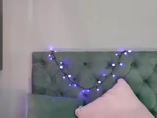 CharlotteSmithFrock's Live Sex Cam Show