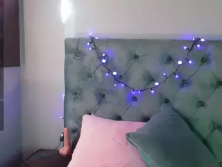 CharlotteSmithFrock's Live Sex Cam Show