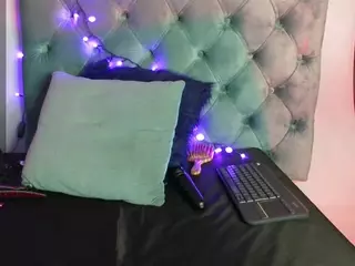 CharlotteSmithFrock's Live Sex Cam Show
