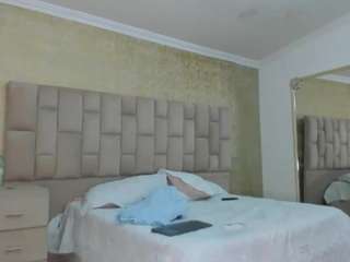 emmatorrees's Cam show and profile