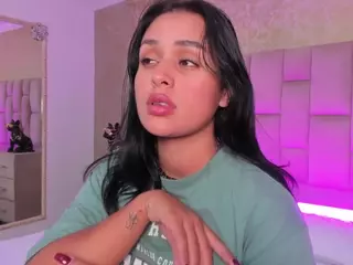 Emmatorrees's Live Sex Cam Show