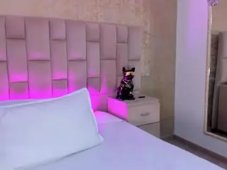 Emmatorrees's Live Sex Cam Show