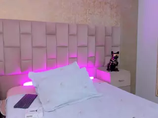 Emmatorrees's Live Sex Cam Show