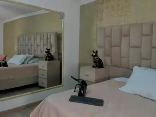Emmatorrees's Live Sex Cam Show