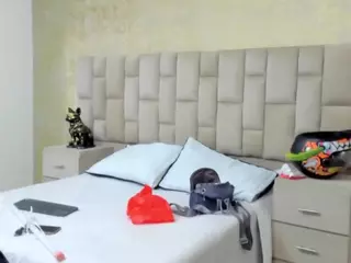 Emmatorrees's Live Sex Cam Show