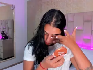 Emmatorrees's Live Sex Cam Show