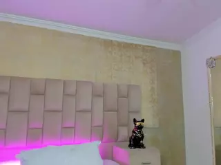 Emmatorrees's Live Sex Cam Show