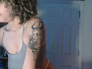 kylieandtommy webcam