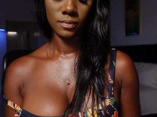 Ms-K live webcam show