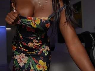 Ms-K live webcam show