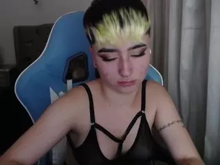 Luna's Live Sex Cam Show
