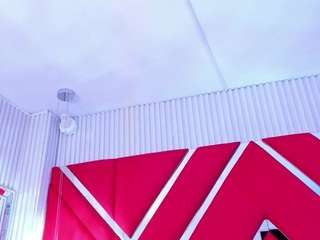 Live webcam model susancouper on Soda Cams