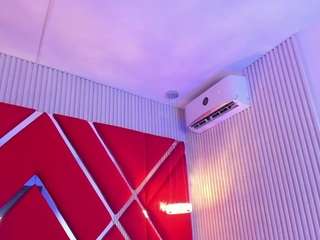 susancouper, female webcam model,  years old, on live webcam