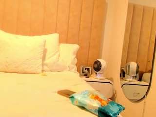 VictoriiaSmith live cam — anal, flashing, toys