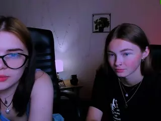 lola-bounty's Live Sex Cam Show