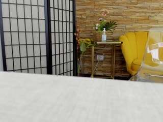 aisharouhi Live Webcam on CamSoda