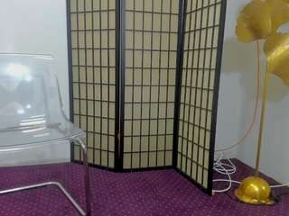 aisharouhi live cam profile