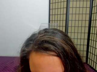 aisharouhi's CamSoda show and profile