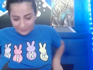 kanyss-lov3's Live Sex Cam Show