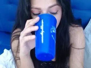 kanyss-lov3's Live Sex Cam Show