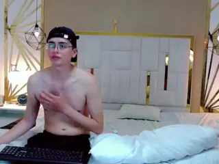 couplecumbonny's Live Sex Cam Show