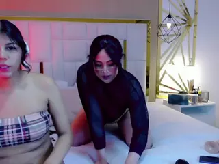 couplecumbonny's Live Sex Cam Show