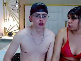 couplecumbonny's Live Sex Cam Show