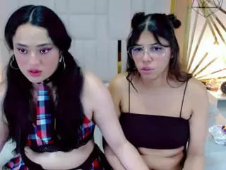 couplecumbonny's Live Sex Cam Show