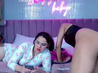 couplecumbonny's Live Sex Cam Show