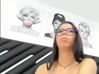 EmmaRobertt's Live Sex Cam Show