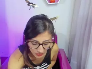 JadeWhitee's Live Sex Cam Show