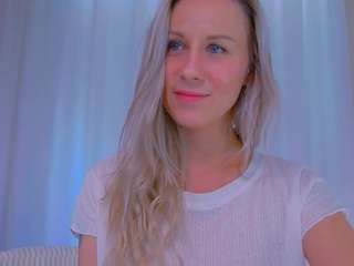 Live webcam model nikakisa on Soda Cams