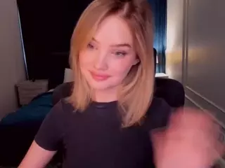 SophieSmithe's Live Sex Cam Show