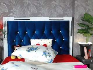 stacydash's CamSoda show and profile