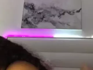 yumyyello's Live Sex Cam Show