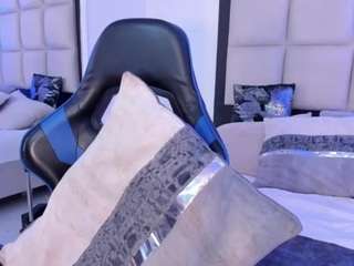 Squirting Lesvians camsoda annetaylorr