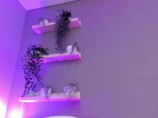 ariarusso Live Webcam on CamSoda