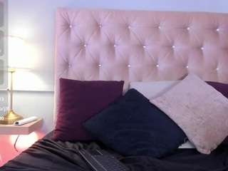 AriaRusso live cam preview