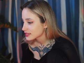 avivafaith Live Webcam on CamSoda