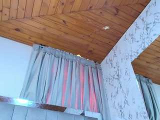 edabonne, female webcam model,  years old, on live webcam