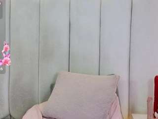 Emily-hilton11