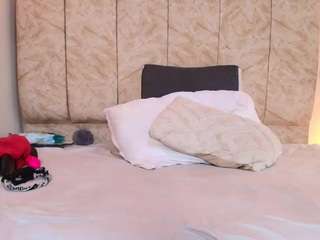 rachele-x live webcam show