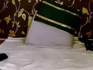 squirtymayagold Live Webcam on CamSoda