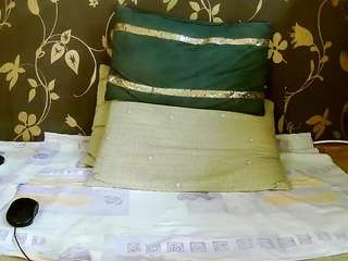 squirtymayagold's CamSoda show and profile