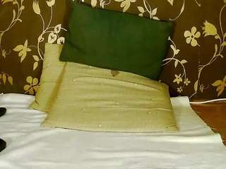 squirtymayagold Live Webcam on CamSoda