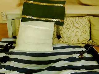 squirtymayagold live webcam show