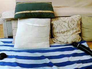 squirtymayagold live webcam show