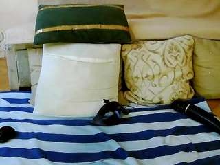 squirtymayagold live webcam show