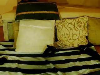 Live cam show with SquirtyMayaGold